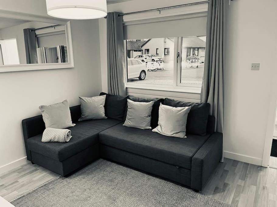 Glenbervie - Beautifully Refurbished, Self-Contained Apartment ดันเฟิร์มลิน ภายนอก รูปภาพ